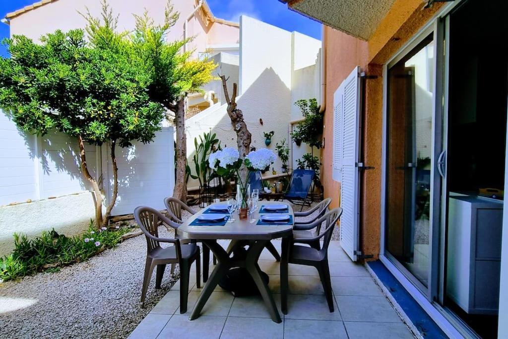 Le Marine Rez De Jardin Direct Plage Parking Prive Climatise Sète Kültér fotó